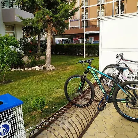 דירה апартамент в видом на бассейн 